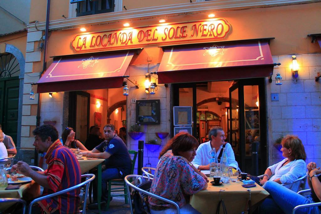 Locanda Del Sole Nero Сан-Таренцо Экстерьер фото